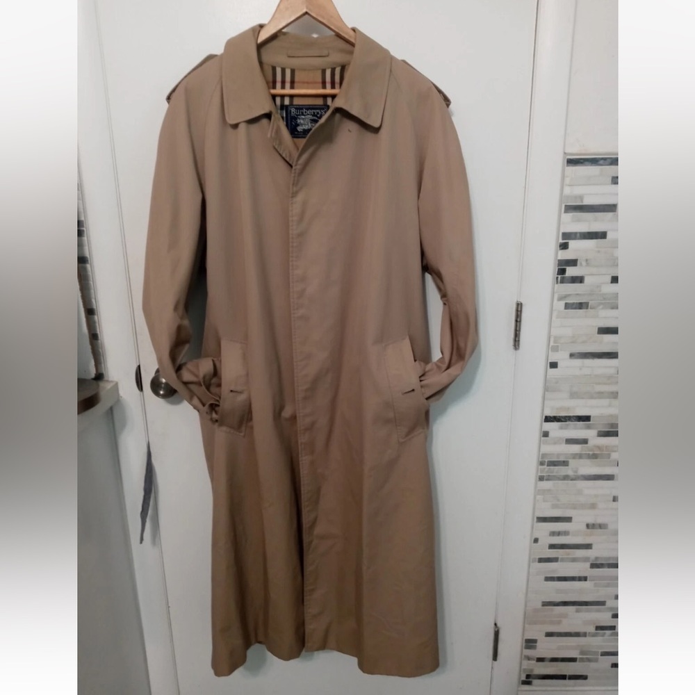 Vintage Burberrys London Women’s 10 44 long beige Trench coat Nova Check lining